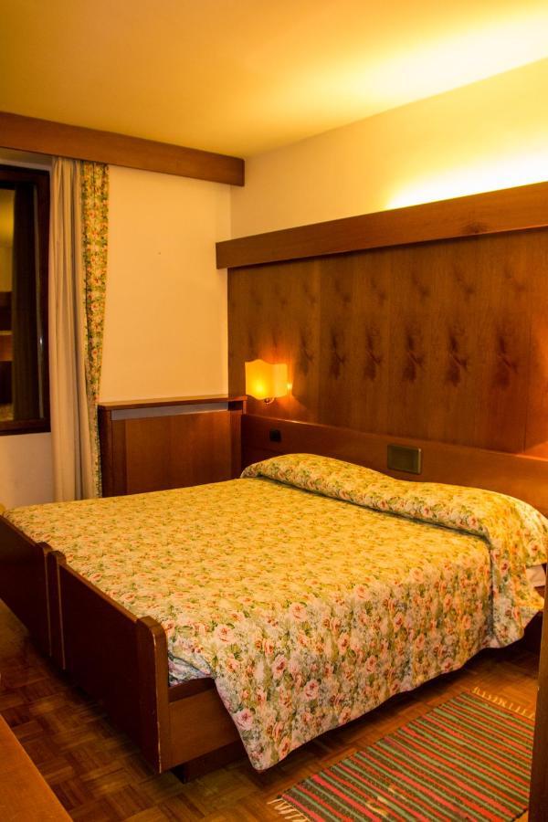 Hotel Carlone Breguzzo Ngoại thất bức ảnh